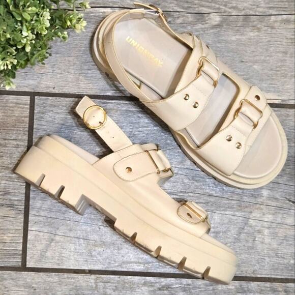 UnionBay Cream Double Buckle Platform Sandals, Size 7 - Picture 1 of 10
